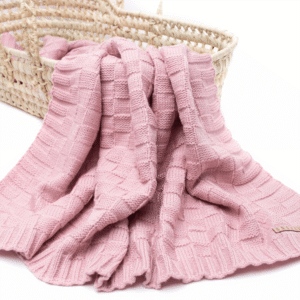 Gebreid dekentje - blush roze