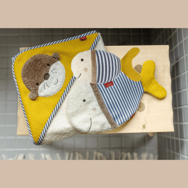 Badset - Badhanddoek Otter, washandschoen vis en badspeeltje vis