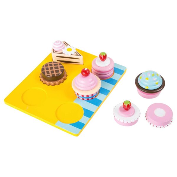 Houten taarten en cupcakes